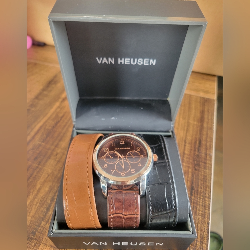 Van Heusen Brown and Black Watch Set